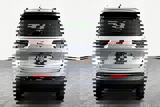 New 2025 Jeep Grand Cherokee L Altitude image 5