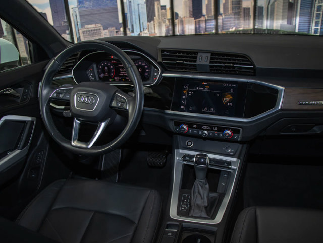 Used 2022 Audi Q3 2.0T Premium w/ Convenience Package AWD/4WD image 16