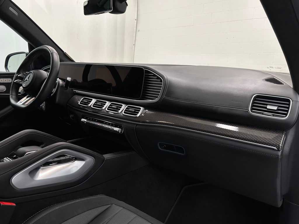 Used 2024 Mercedes-Benz GLS 63 AMG 4MATIC image 17