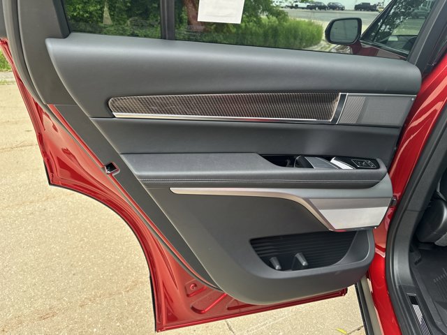 New 2026 Cadillac Vistiq Sport w/ LPO, Floor Liner Package image 27