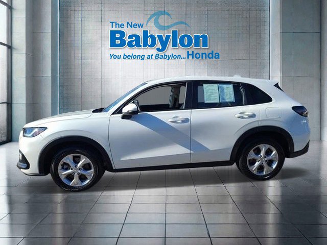 Used 2023 Honda HR-V LX image 2