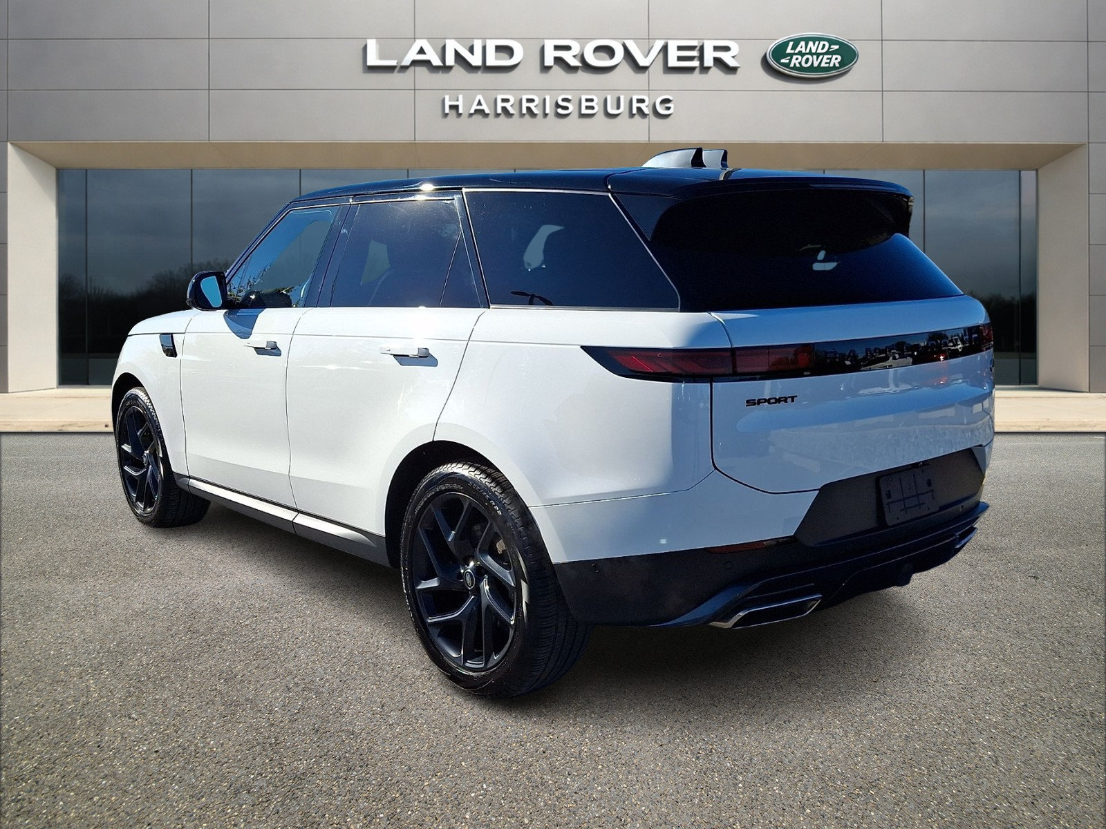Used 2023 Land Rover Range Rover Sport SE AWD/4WD image 2
