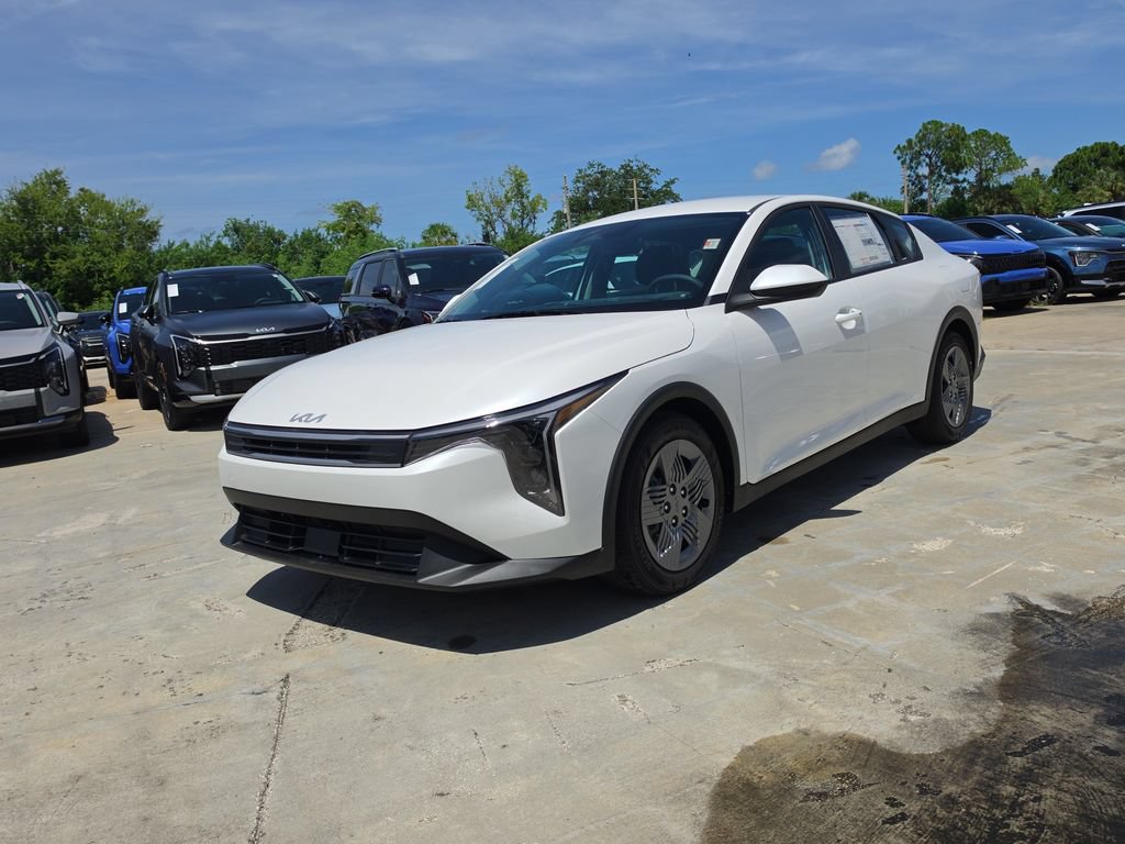 New 2026 Kia K4 FWD image 4