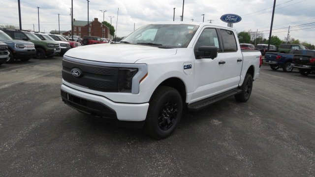 New 2025 Ford F150 Lightning XLT image 3