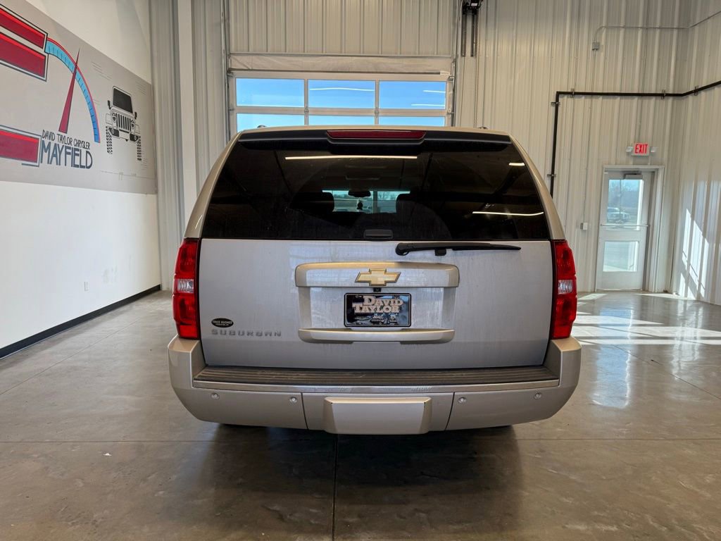 Used 2013 Chevrolet Suburban LTZ image 6