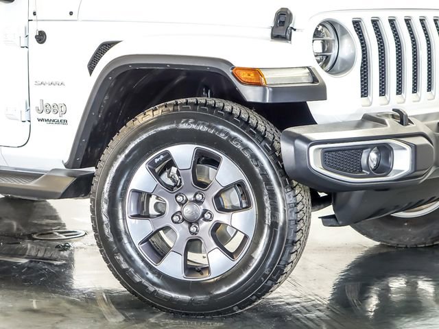 Used 2018 Jeep Wrangler Unlimited Sahara w/ LED Lighting Group AWD/4WD image 4
