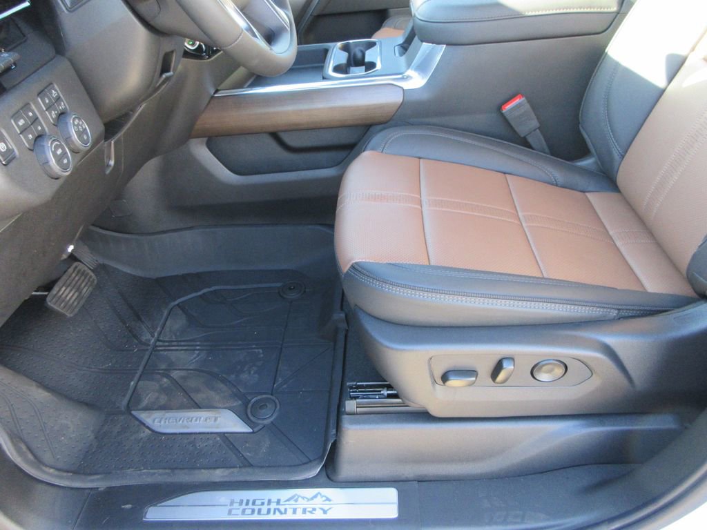 New 2026 Chevrolet Silverado 3500 High Country w/ High Country Premium Package image 24