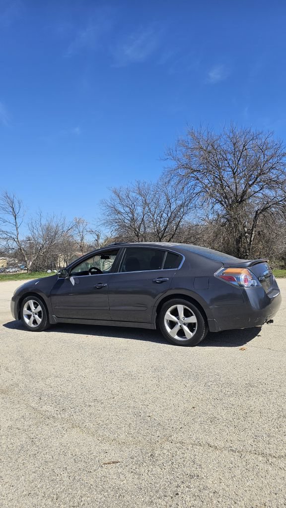 Used 2008 Nissan Altima 3.5 SE w/ Sport Pkg FWD image 4