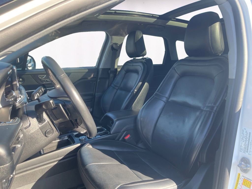 Used 2022 Lincoln Corsair Reserve w/ Equipment Group 201A image 9