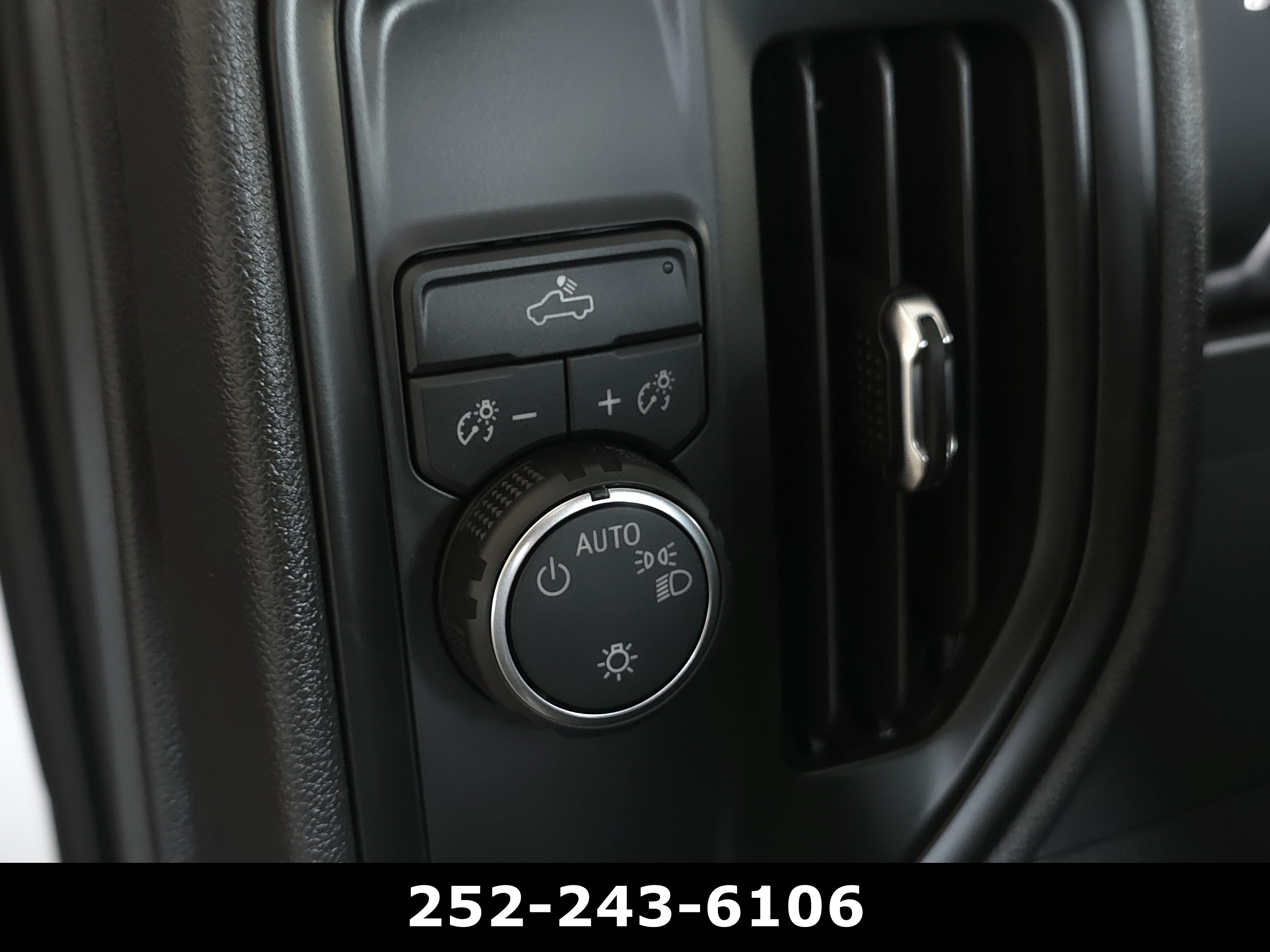Used 2025 Chevrolet Silverado 1500 W/T RWD image 19