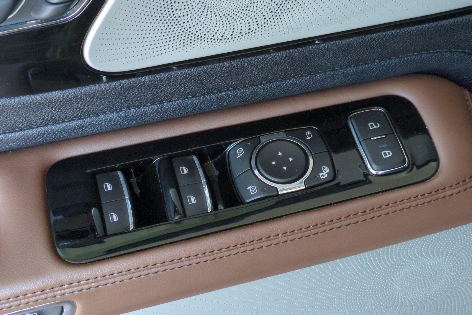Used 2020 Lincoln Aviator Reserve w/ Equipment Group 202A AWD/4WD image 11