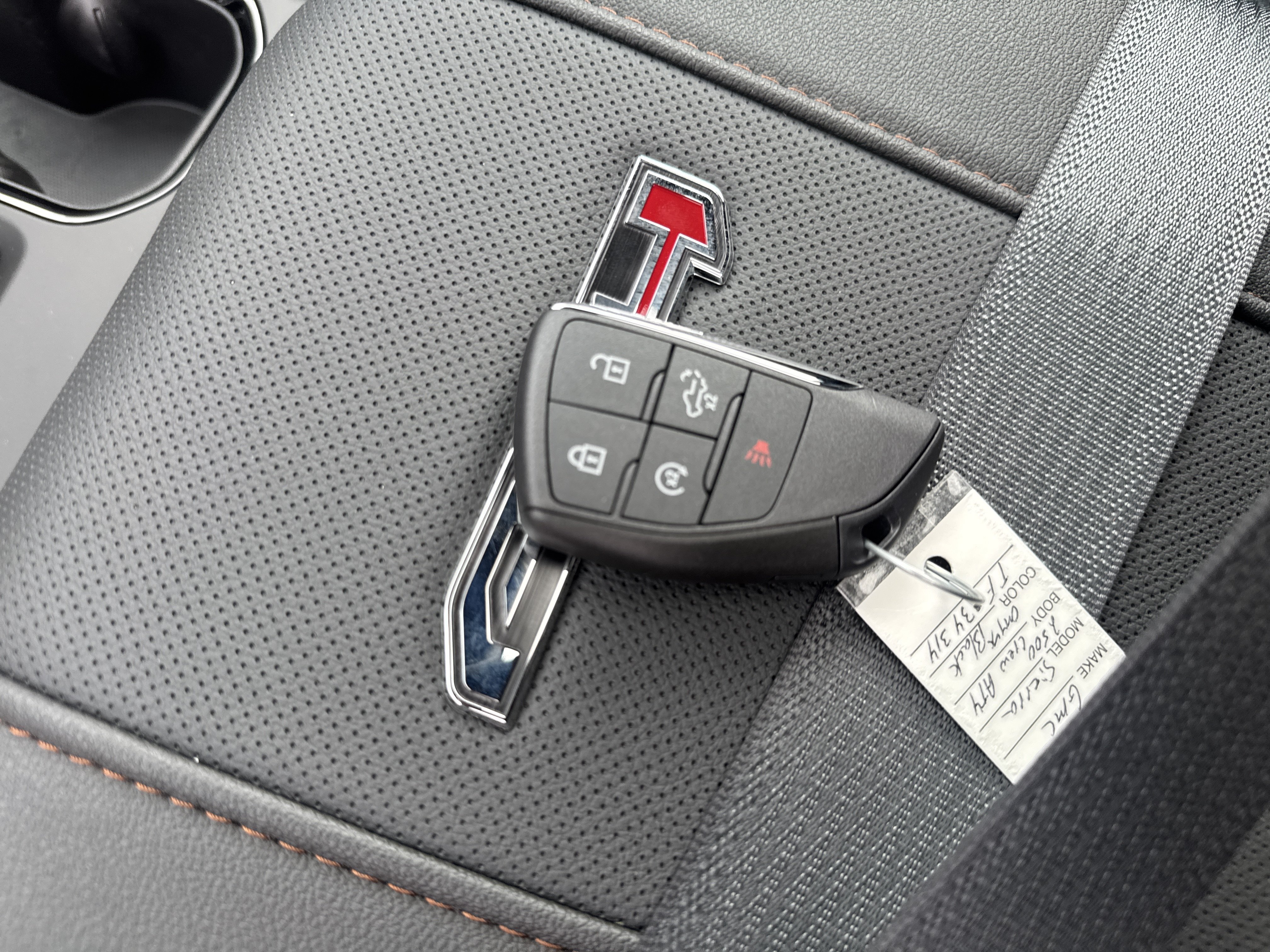 New 2026 GMC Sierra 2500 AT4 w/ AT4 Premium Plus Package AWD/4WD image 30