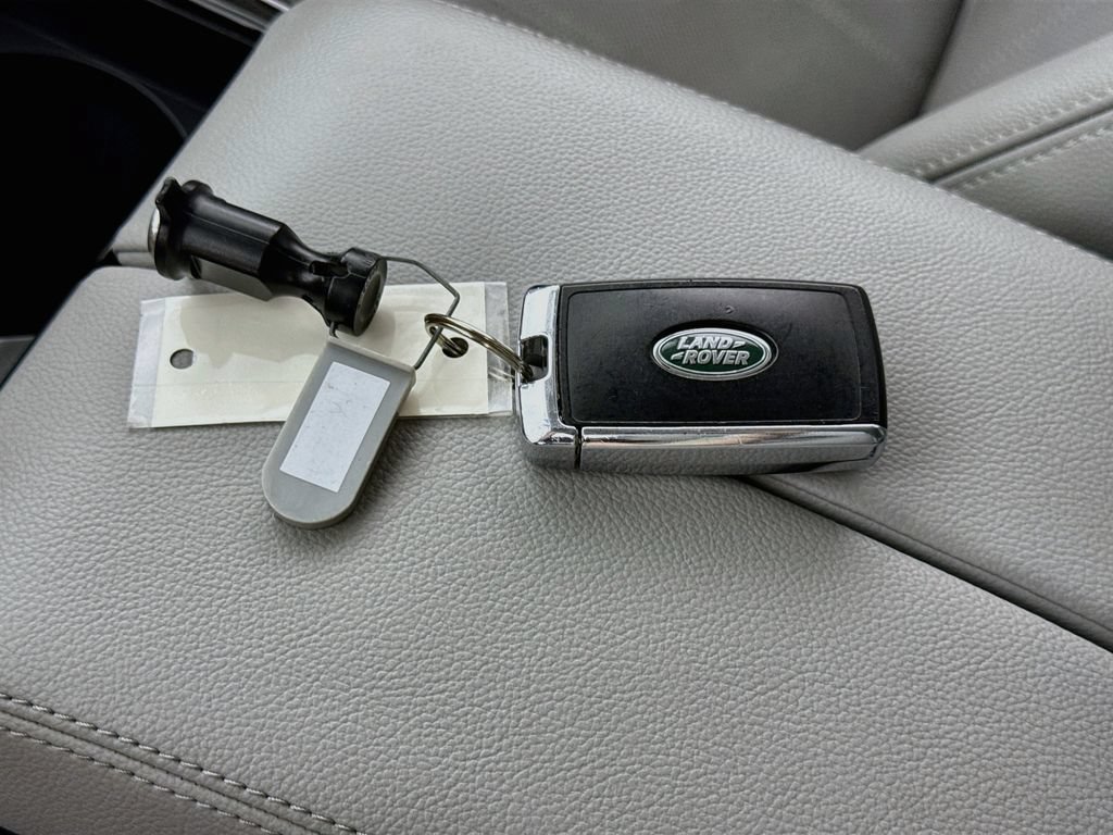 Used 2023 Land Rover Range Rover Evoque S AWD/4WD image 17