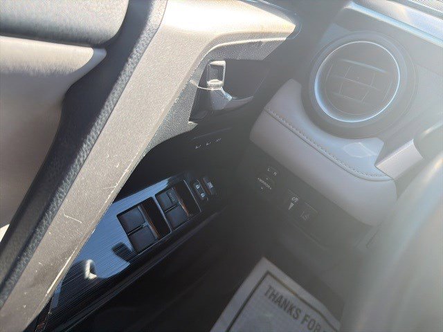 Used 2018 Toyota RAV4 Limited w/ All Weather Liner Package image 22