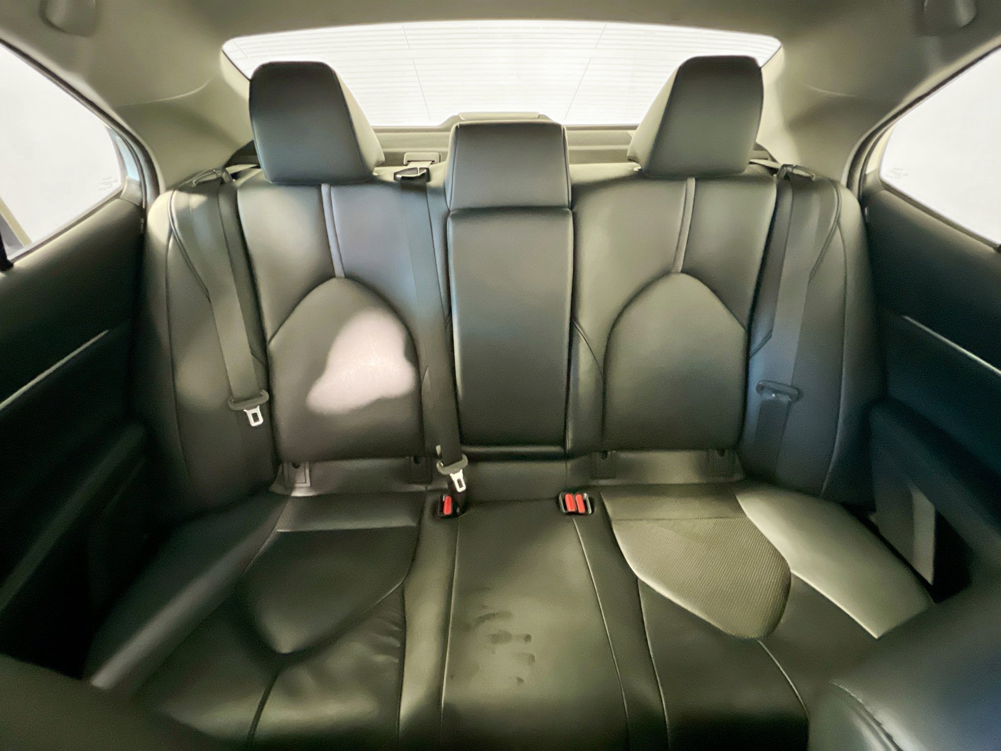 Used 2022 Toyota Camry XLE FWD image 33