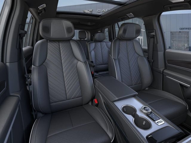 New 2026 Cadillac Vistiq Platinum w/ LPO, Floor Liner Package AWD/4WD image 16