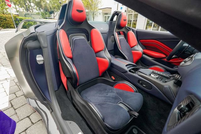 Used 2023 Aston Martin V12 Vantage Roadster RWD image 88
