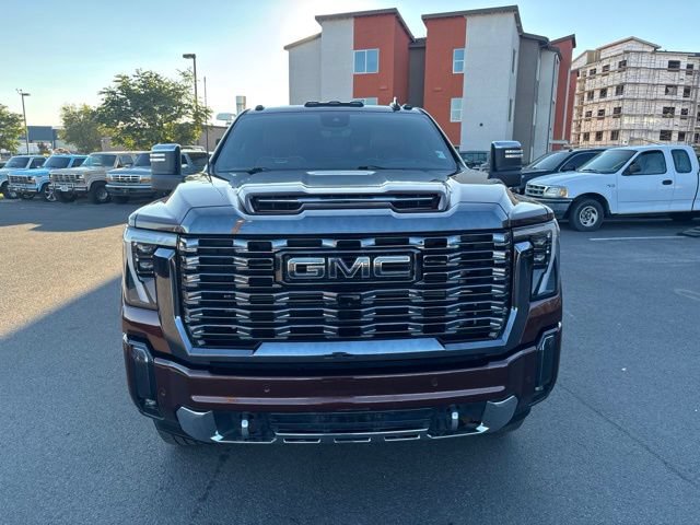 Used 2024 GMC Sierra 2500 Denali Ultimate AWD/4WD image 3