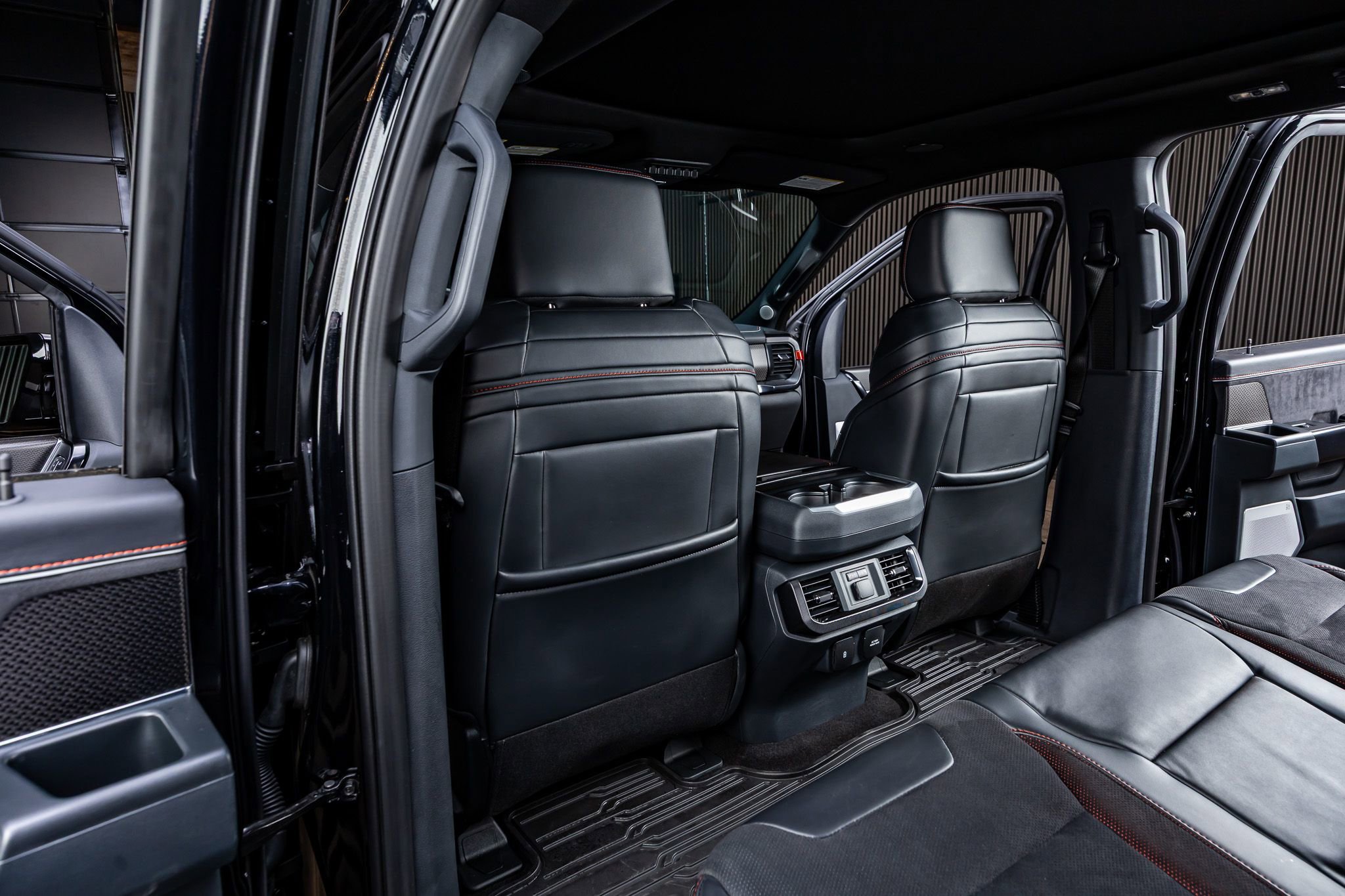 Used 2025 Ford F150 Raptor w/ Equipment Group 803A Raptor R image 34