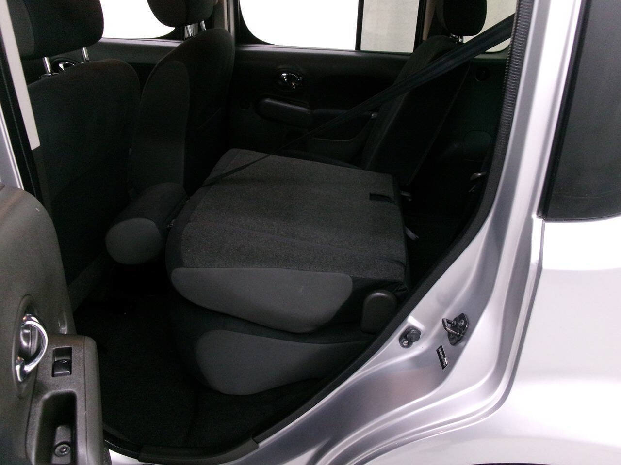 Used 2010 Nissan Cube 1.8 S w/ Interior Illumination Pkg FWD image 22