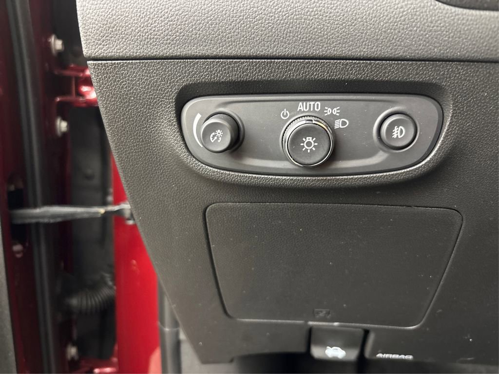 Used 2023 Buick Encore GX Select AWD/4WD image 25