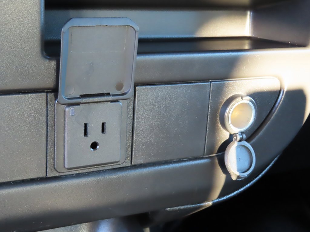 Used 2018 Chevrolet Express 3500 Extended w/ Driver Convenience Package image 10