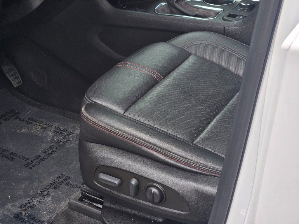 Used 2022 Chevrolet Traverse RS w/ LPO, Floor Liner Package AWD/4WD image 28