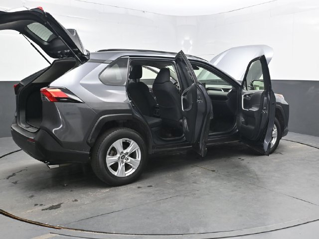 Used 2021 Toyota RAV4 LE AWD/4WD image 49