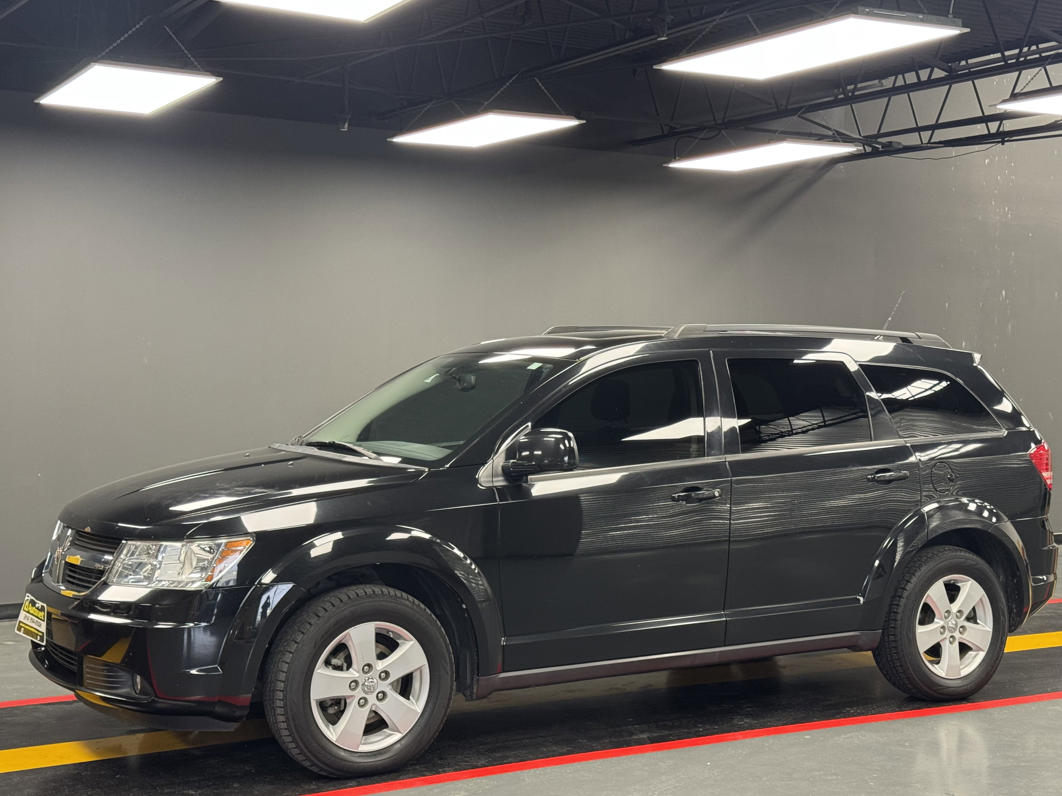 Used 2010 Dodge Journey SXT w/ Flexible Seating Group