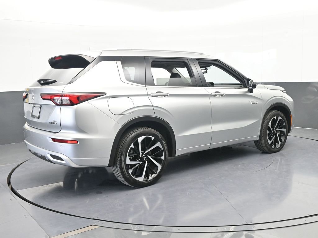 New 2025 Mitsubishi Outlander SEL image 6