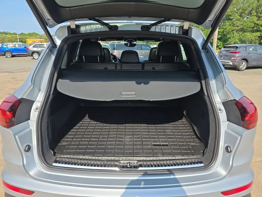 Used 2017 Porsche Cayenne AWD/4WD image 53