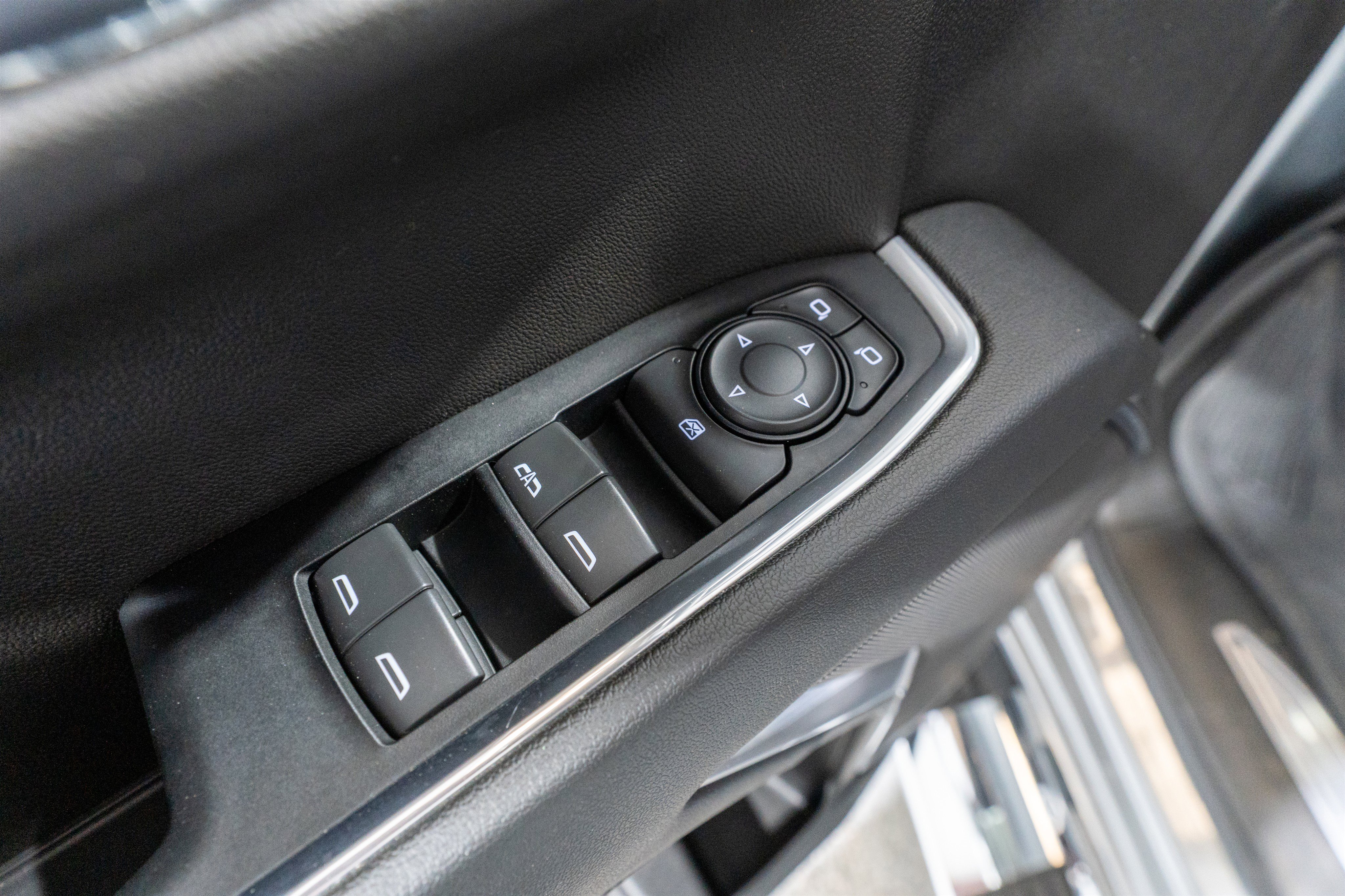 Used 2024 GMC Sierra 1500 SLE w/ Preferred Package image 14