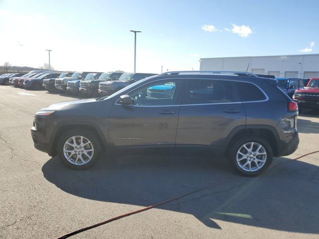 Used 2016 Jeep Cherokee Latitude w/ Cold Weather Group image 7