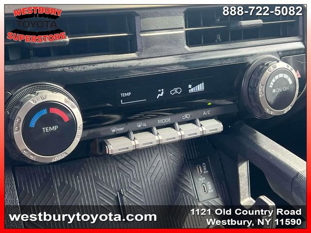 Used 2025 Toyota 4Runner SR5 AWD/4WD image 33