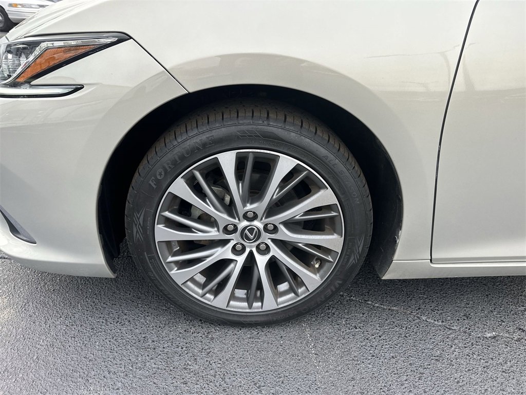 Used 2019 Lexus ES 350 image 10