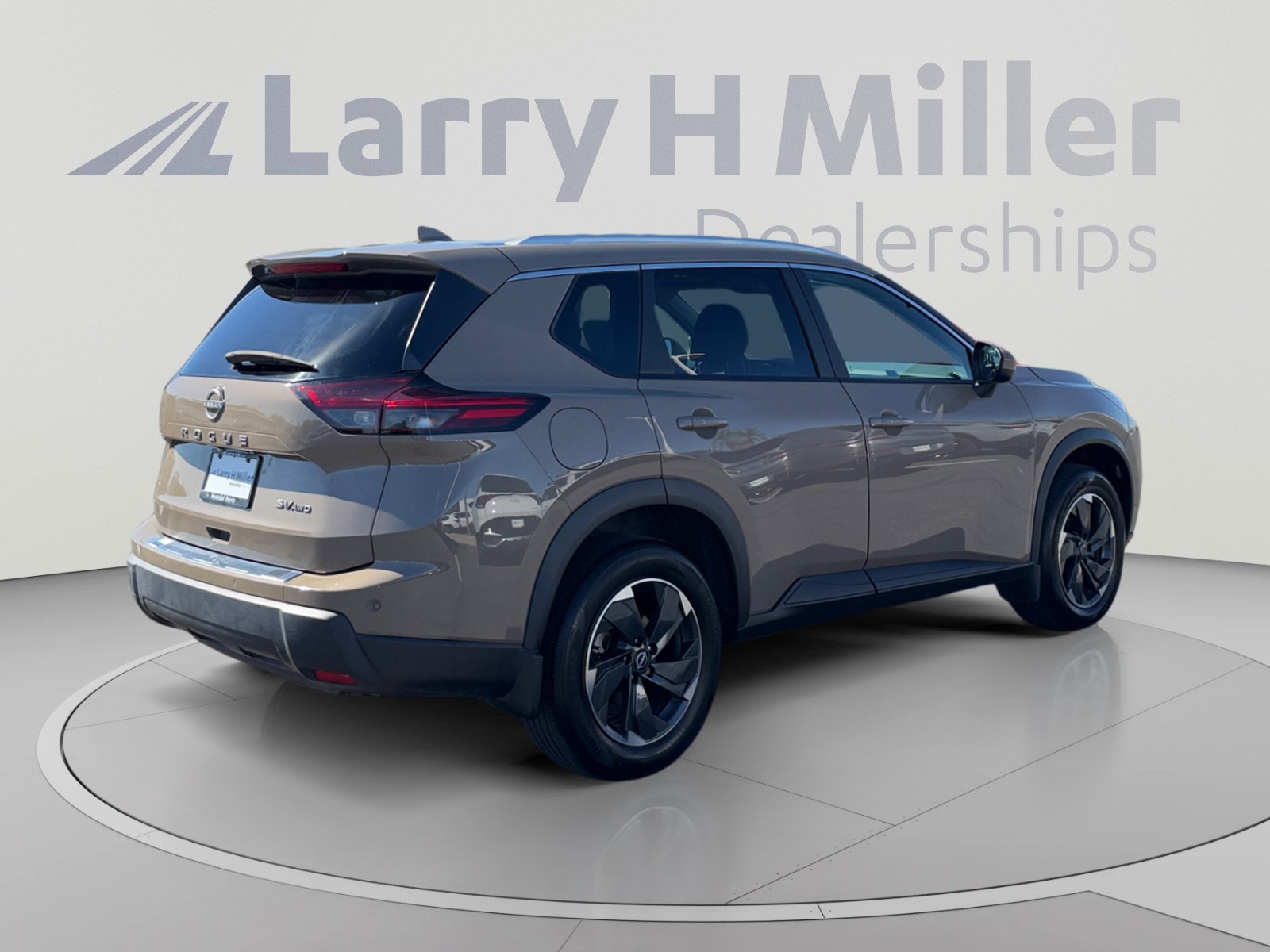 Used 2024 Nissan Rogue SV w/ SV Premium Package AWD/4WD image 5