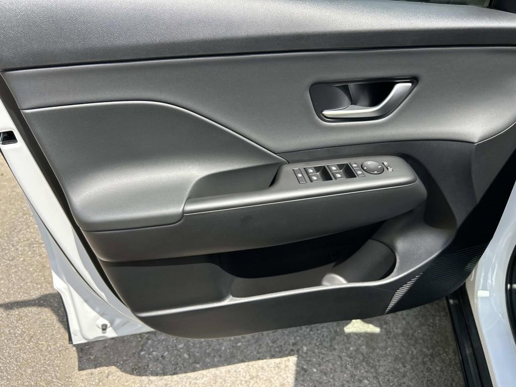 New 2026 Hyundai Kona SEL Premium FWD image 17
