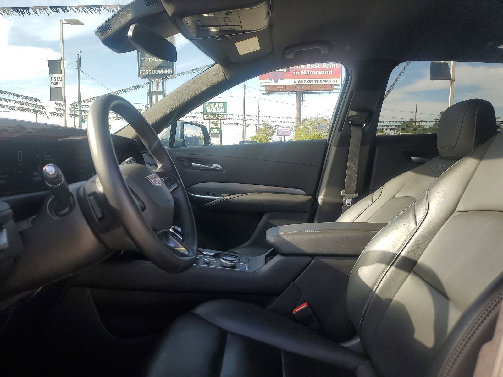 Used 2025 Cadillac XT4 Premium Luxury FWD image 8