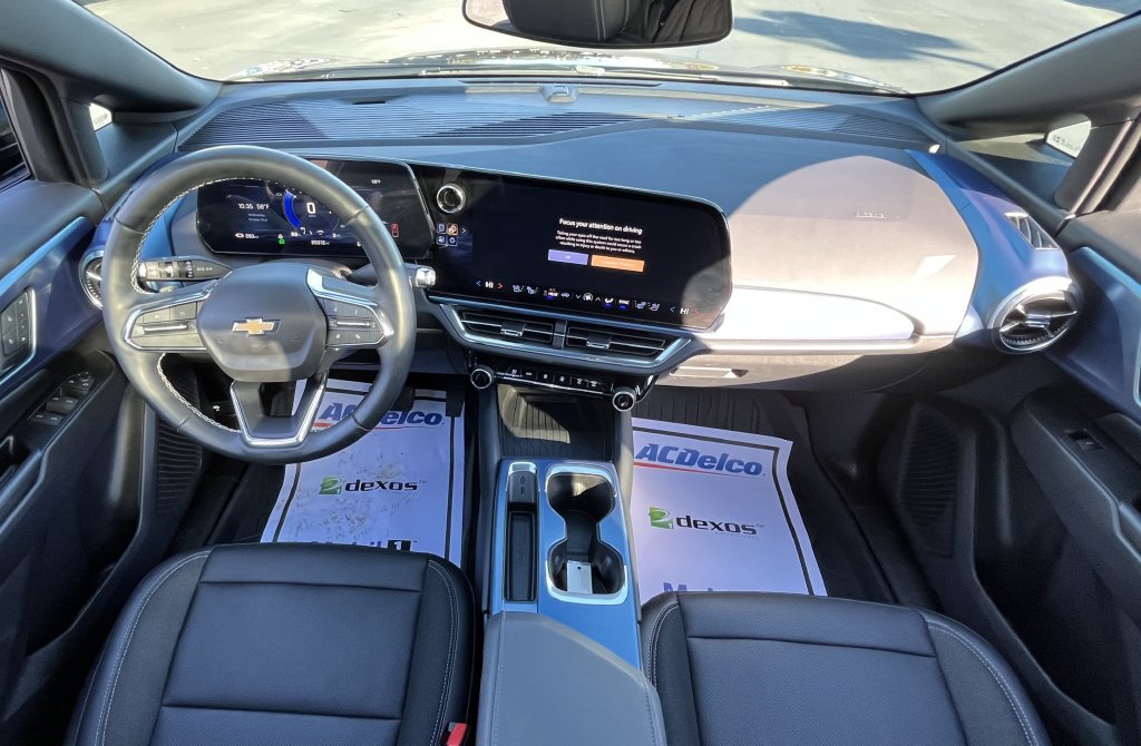 Certified 2024 Chevrolet Equinox EV LT w/ LPO, Trailering Package FWD image 5
