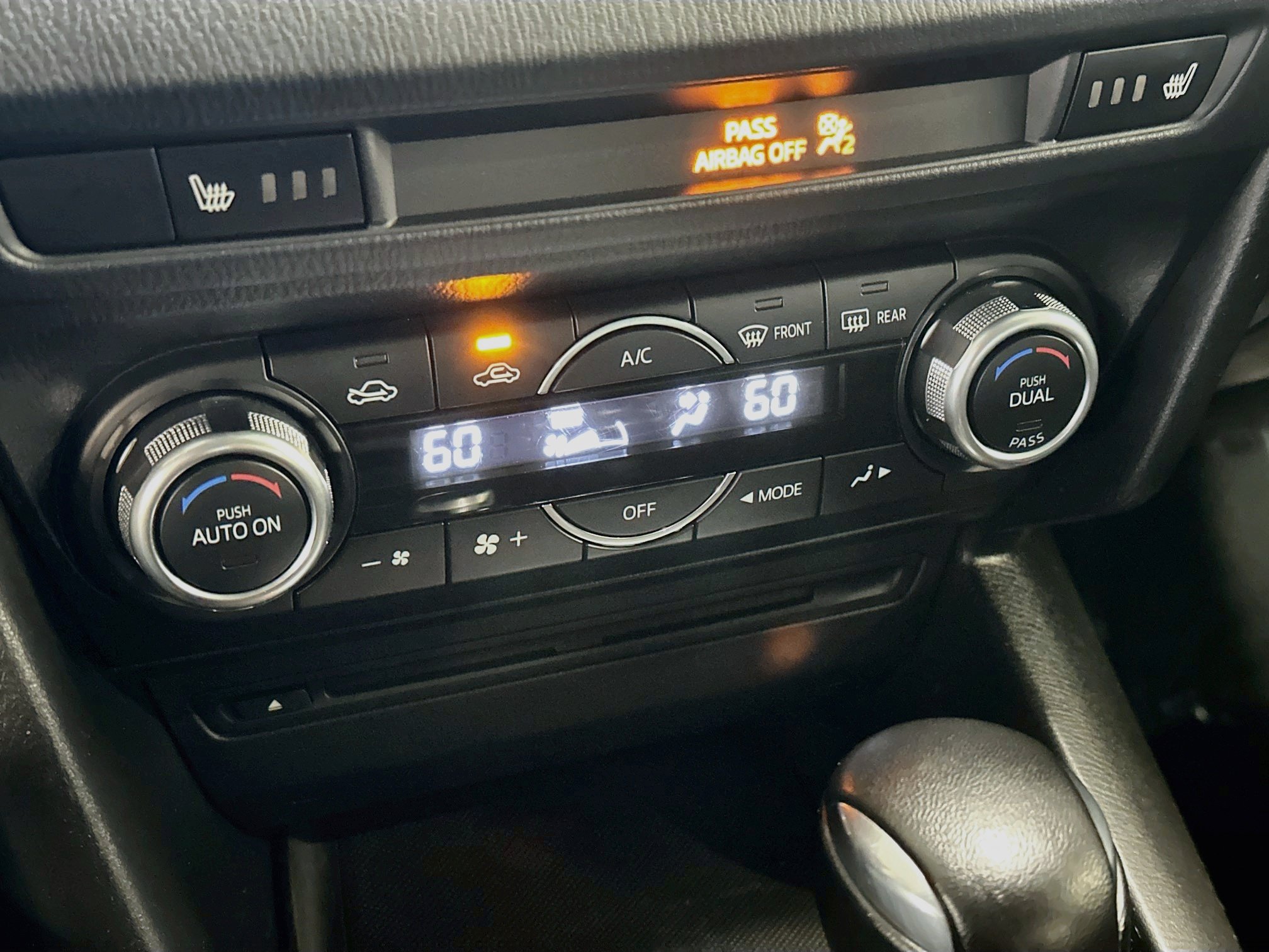 Used 2014 MAZDA MAZDA3 s Grand Touring FWD image 24