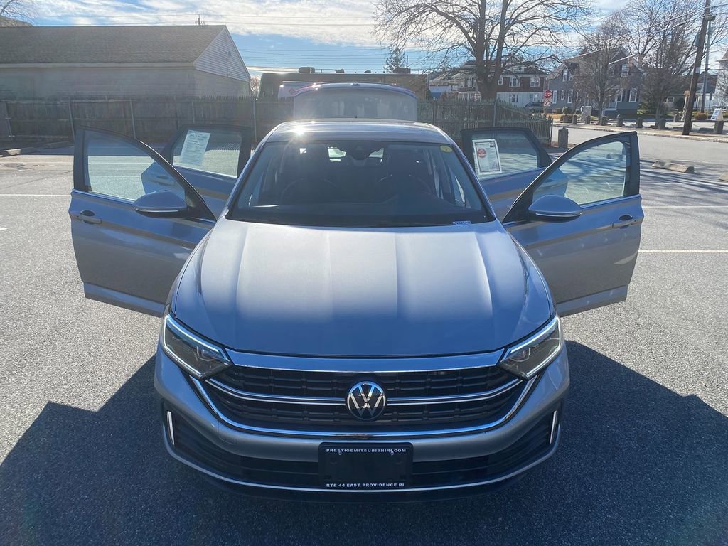 Used 2024 Volkswagen Jetta SEL image 30