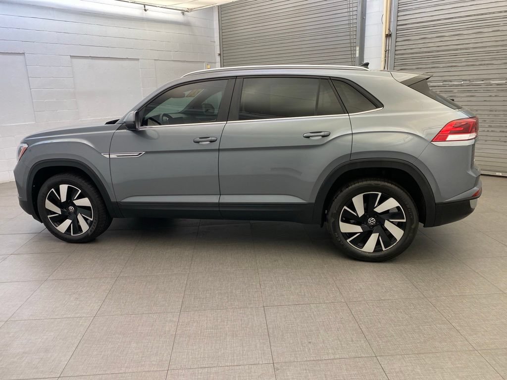 Used 2024 Volkswagen Atlas Cross Sport SE AWD/4WD image 12