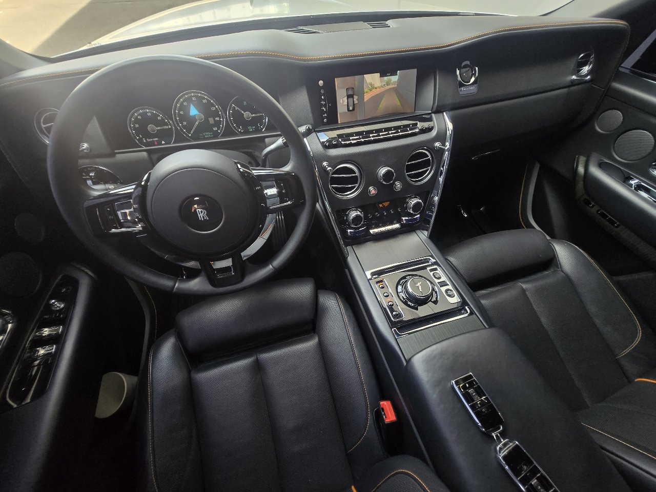 Used 2020 Rolls-Royce Cullinan Black Badge image 10