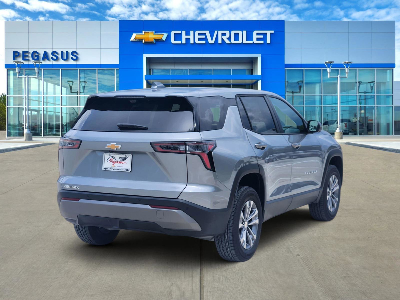 New 2026 Chevrolet Equinox LT w/ Safety and Technology Package FWD image 5