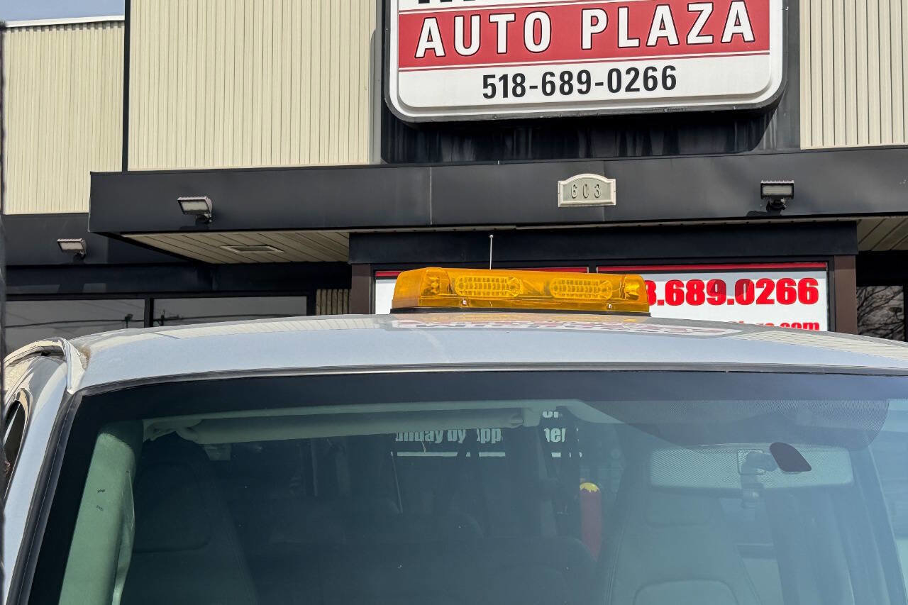 Used 2016 Chevrolet Express 3500 LS image 10