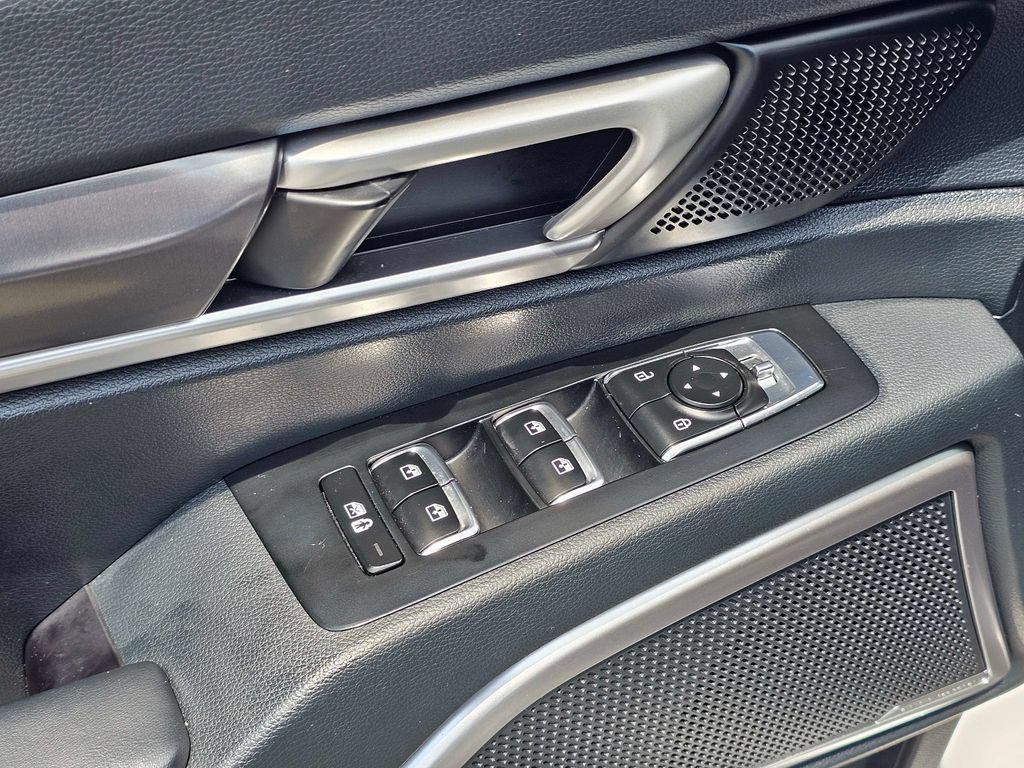 Certified 2025 Kia Telluride LX FWD image 17