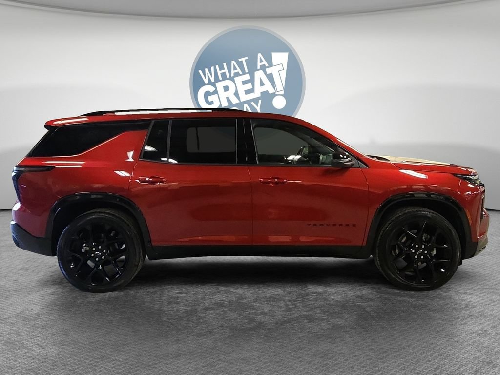 Certified 2025 Chevrolet Traverse RS AWD/4WD image 2
