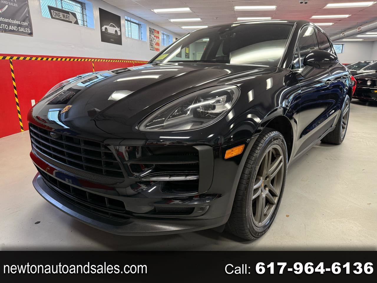 Used 2021 Porsche Macan S AWD/4WD image 1
