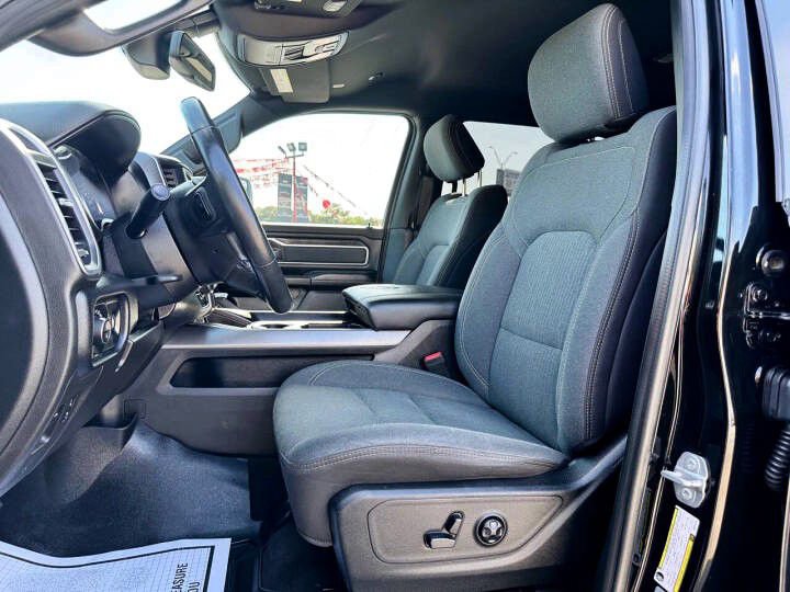 Used 2019 RAM 1500 Big Horn image 12