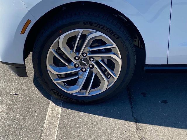 New 2026 Lincoln Navigator Reserve AWD/4WD image 5